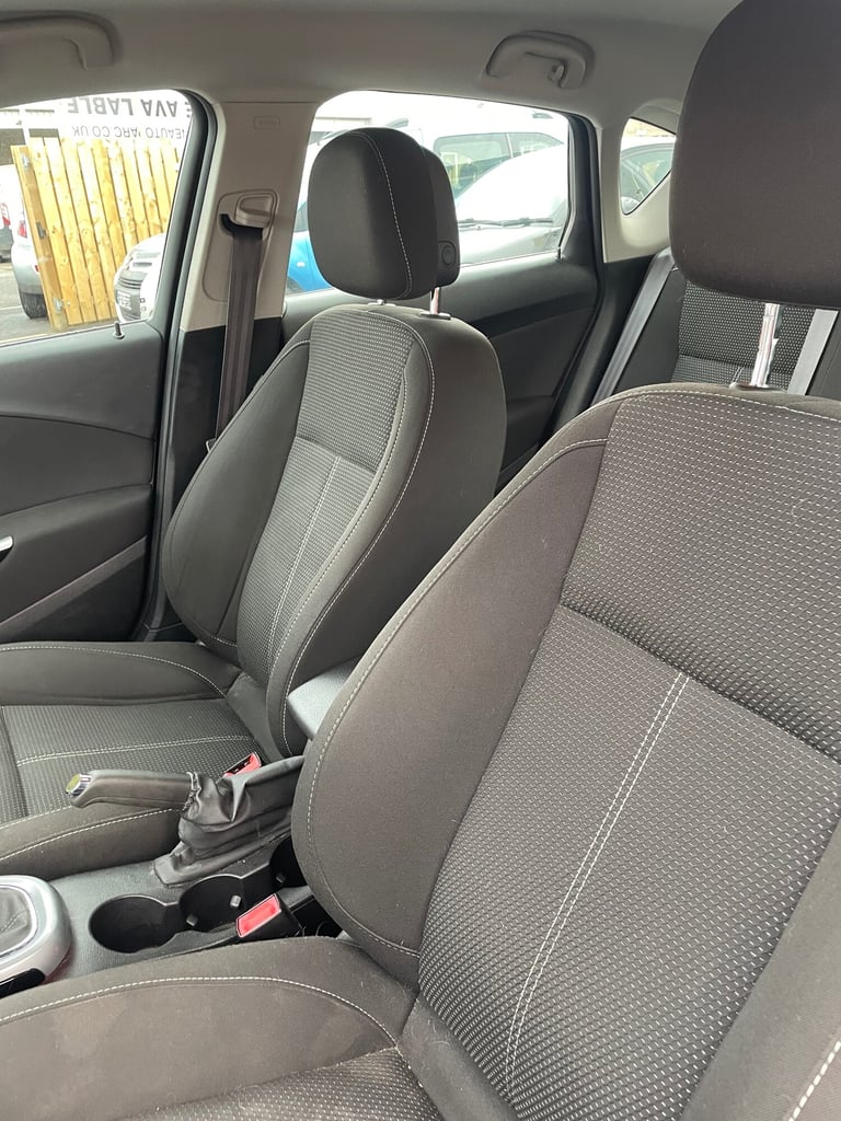 2014 Vauxhall Astra 1.6i 16V SRi 5dr HATCHBACK Petrol Manual