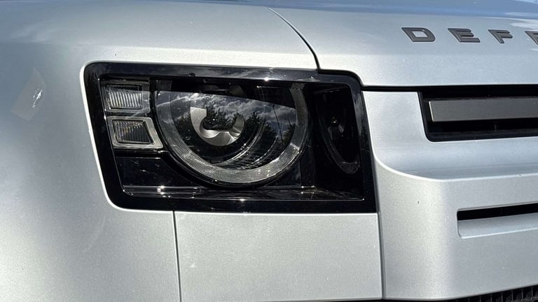 2021 Land Rover Defender 3.0 D300 X-Dynamic HSE 110 5dr Auto [7 Seat] ESTATE DIESEL Automatic