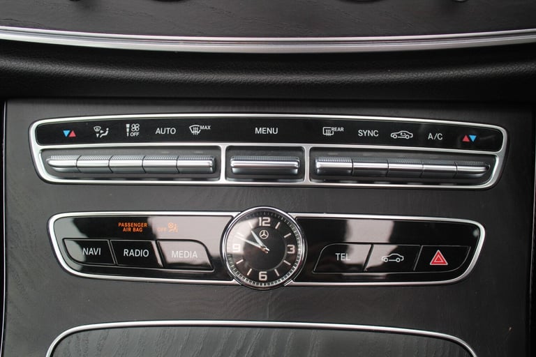  Mercedes-Benz E-Class 2.0 E220d AMG Line (Premium) G-Tronic+ Euro 6 (s/s) 4dr Diesel Automatic