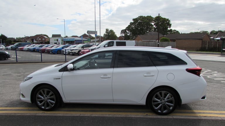 2015 Toyota Auris 1.8 Hybrid Excel 5dr CVT ESTATE Petrol/Electric Hybrid Automatic
