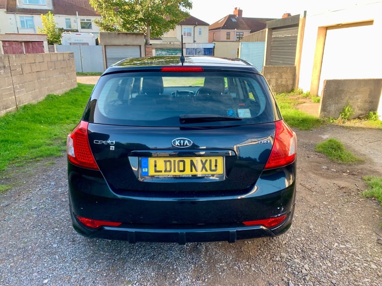 £37 tax 2010 Kia Ceed 1.6