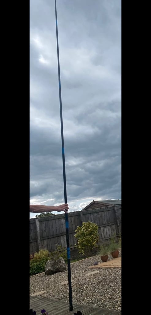 Telescopic flag pole
