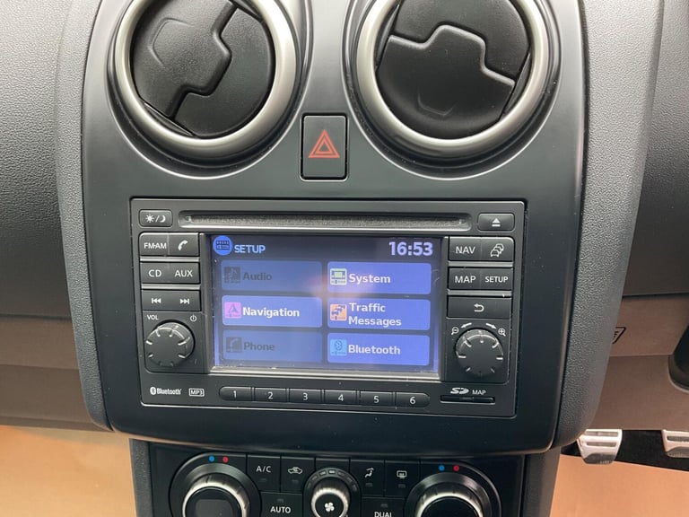 2011 Nissan Qashqai 1.5 dCi Tekna 2WD Euro 5 5dr HATCHBACK Diesel Manual