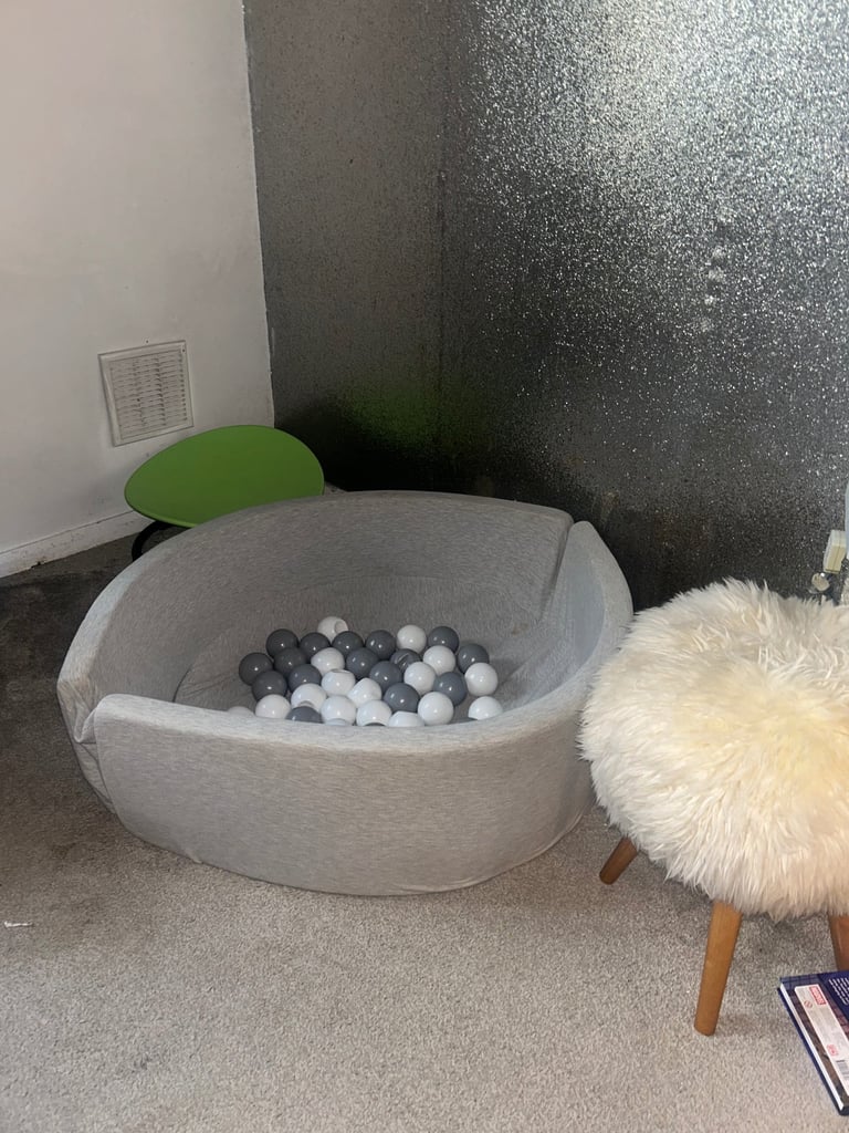 Free kids ball pit 