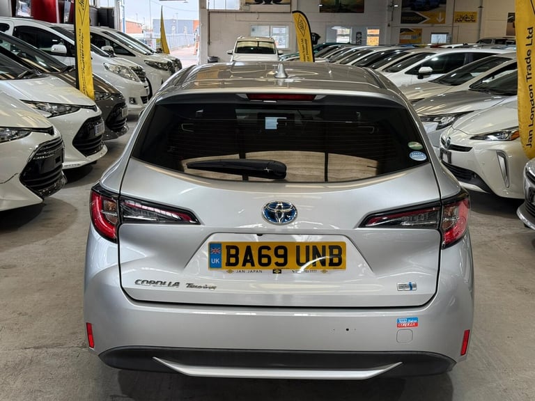 2020 Toyota Corolla 1 790 CC TOYOTA COROLLA TOURING Hybrid
