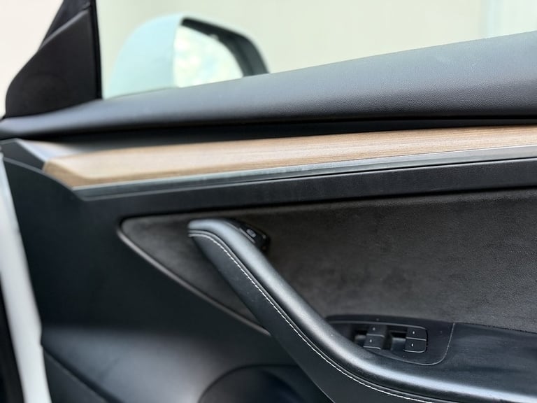 2022 Tesla Model 3 (Dual Motor) Long Range Saloon 4dr Electric Auto 4WDE (346 ps) Saloon Electric...