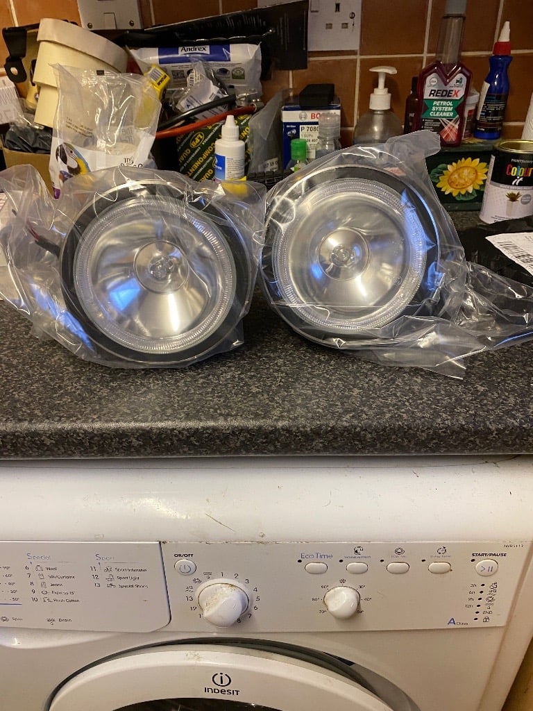 Two car or 4x4 spot lamps with angle eye 