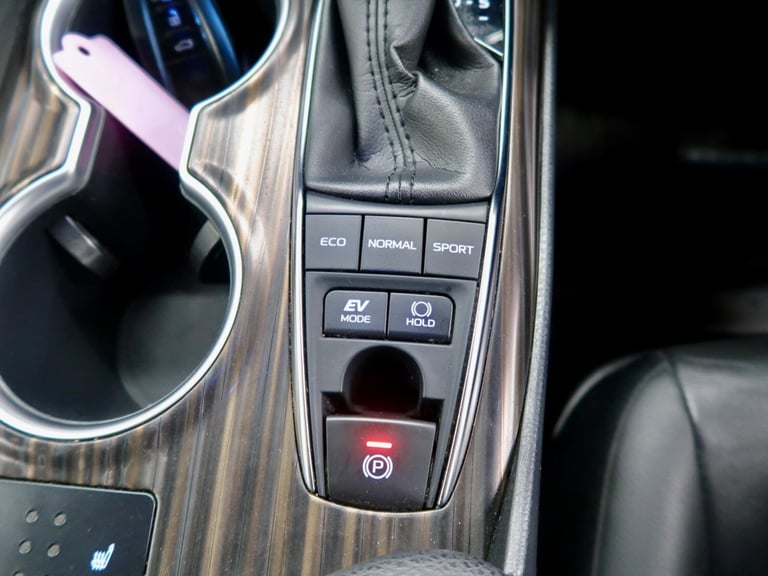 2020 Toyota Camry 2.5 VVT-h Excel CVT Euro 6 (s/s) 4dr Saloon Petrol/Electric Hybrid Automatic