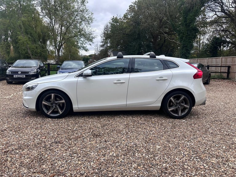 2015 Volvo V40 1.6 D2 R-Design Lux Powershift Euro 5 (s/s) 5dr HATCHBACK Diesel Automatic