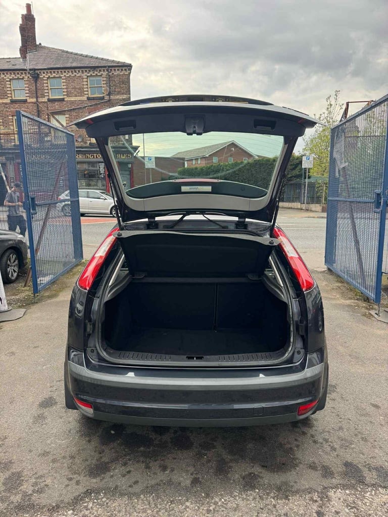 Ford, FOCUS, Hatchback, 2008, Manual, 1753 (cc), 5 doors