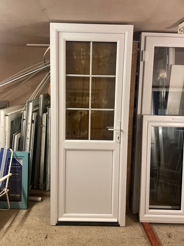 UPVC DOOR 214 x 83 cm NEW WAS INSTALLED IN SHOWROOM - UPVC DOUBLE GLAZED GEORGIAN DOOR (REF: DX120)