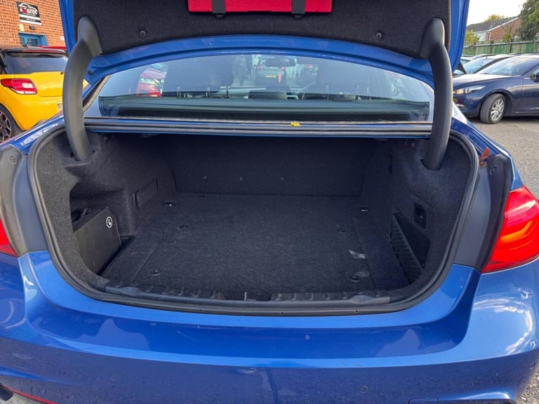 2017 BMW 3 Series Saloon (2015 - 2018) Saloon Hybrid Automatic