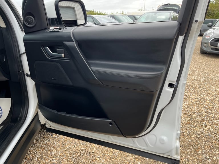 2014 Land Rover Freelander 2.2 SD4 SE Tech 5dr Auto SUV Diesel Automatic