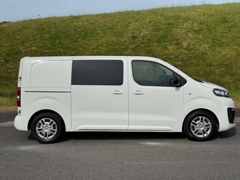 2021 Vauxhall Vivaro 1.5 Vivaro F2700 Sportive S/S Panel Van Diesel Manual