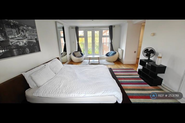 1 bedroom in London Road, Brentford, TW8 (#2531761)