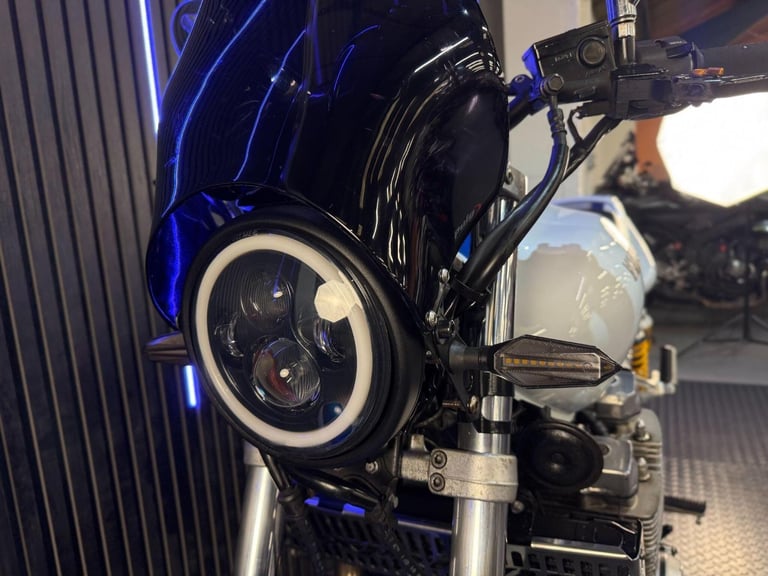 2009 Yamaha XJR1300 09