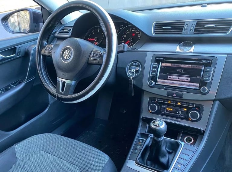 LEFT HAND DRIVE 2011 VOLKSWAGEN PASSAT 2.0 TDI DIESEL | MANUAL | UK REG | LHD