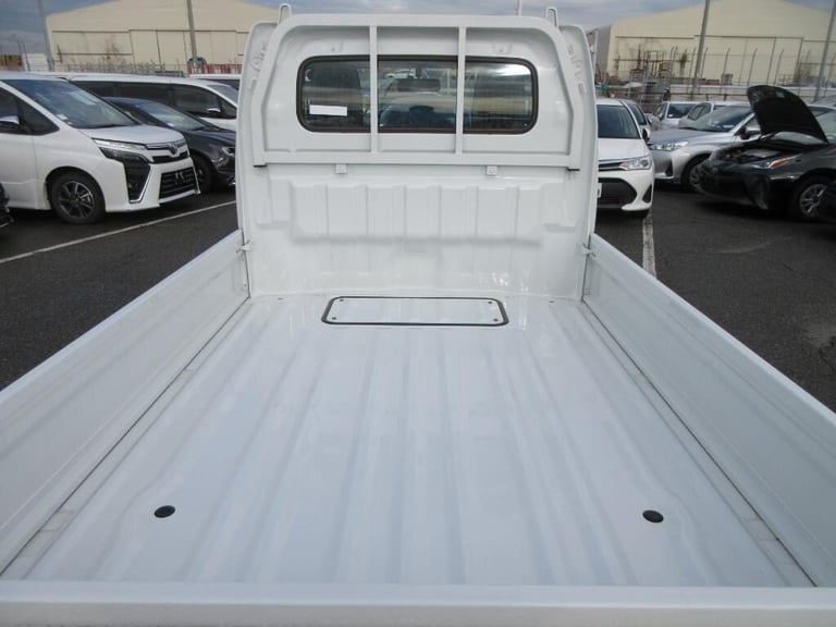 2024 Nissan NT100 Clipper DX 4WD MANUAL 660cc KEI TRUCK DELIVERY MILEAGE Pickup Petrol Manual