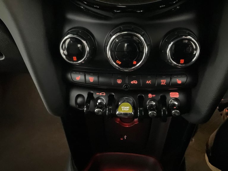 2023 MINI Electric Hatch Cooper SE 32.6kWh Level 2 Hatchback 3dr Electric Auto (184 ps) - INTERIO...