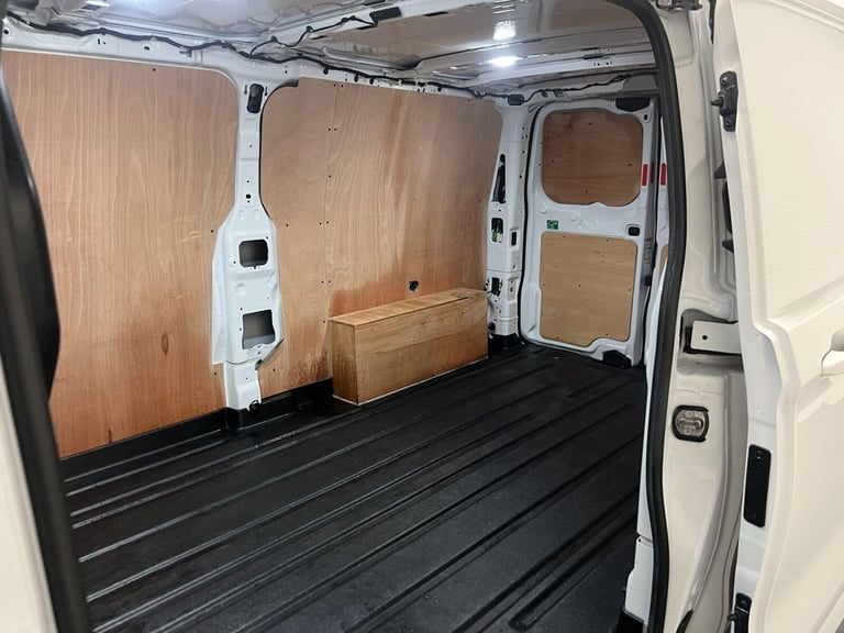 2024 Ford Transit Custom 2.0 300 EcoBlue Limited Auto L2 H1 Euro 6 (s/s) 5dr Panel Van Diesel Aut...