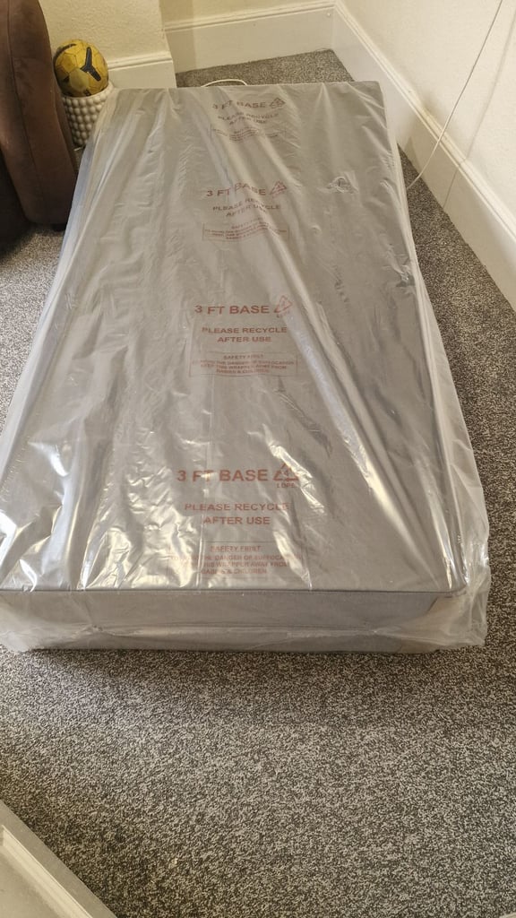 Brand New Divan Bed Bases & Mattress Never Used! Double bed 4ft6in x 6ft3in beds base single 3ft