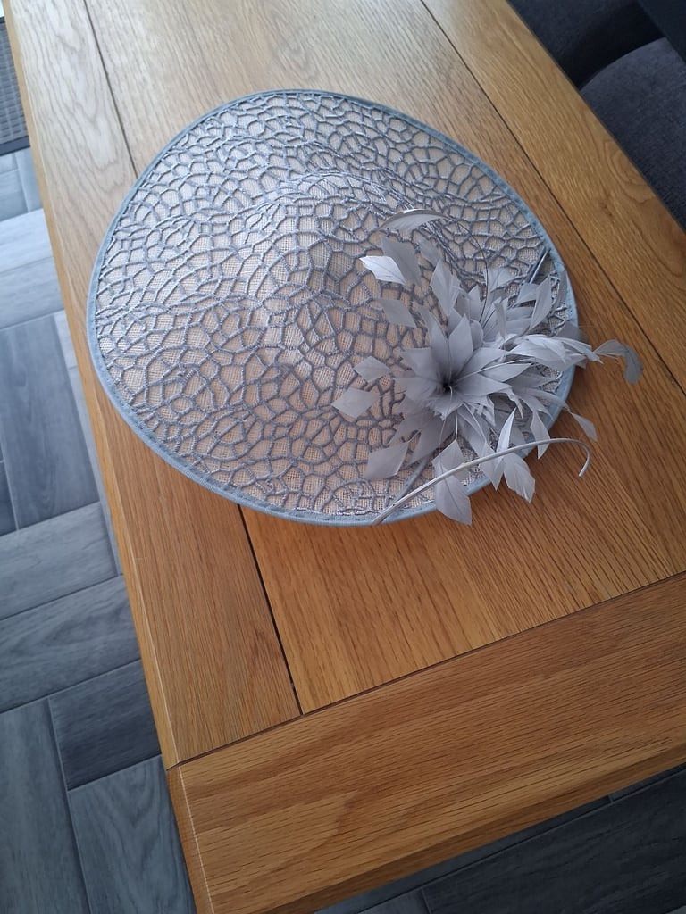 Ladies hat