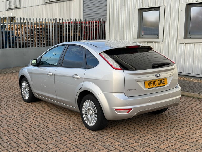 2010 Ford Focus 1.6 Titanium 5dr Auto HATCHBACK PETROL Automatic