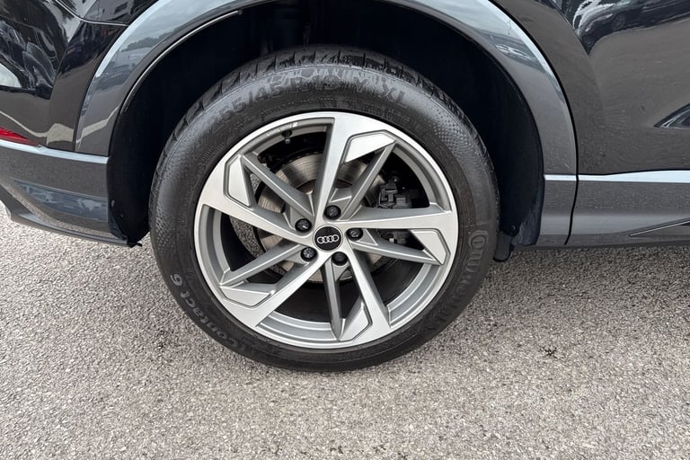 2022 Audi Q3 Black Edition 40 TFSI quattro 190 PS S tronic SUV PETROL Automatic