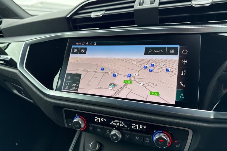 2022 Audi Q3 Black Edition 40 TFSI quattro 190 PS S tronic SUV PETROL Automatic