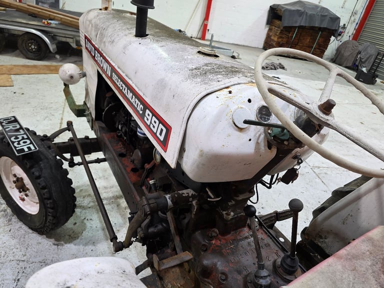 David Brown 990 vintage tractor 