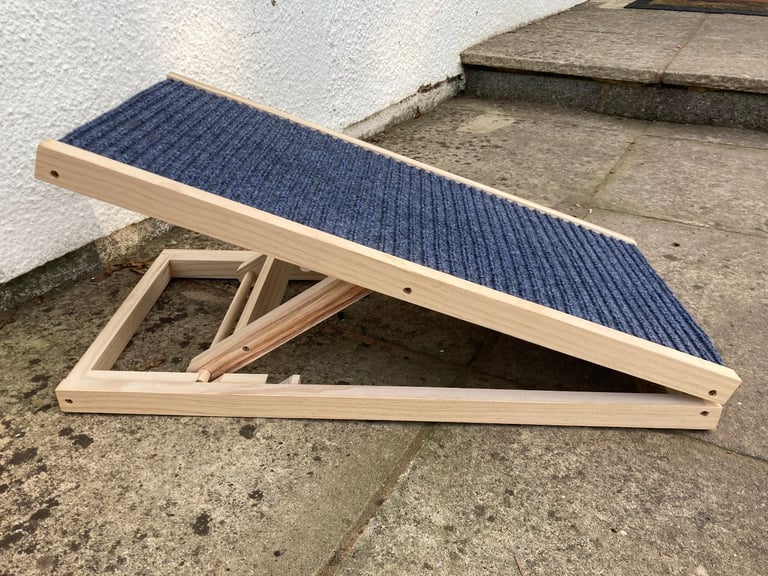FOLDING DOG RAMP new