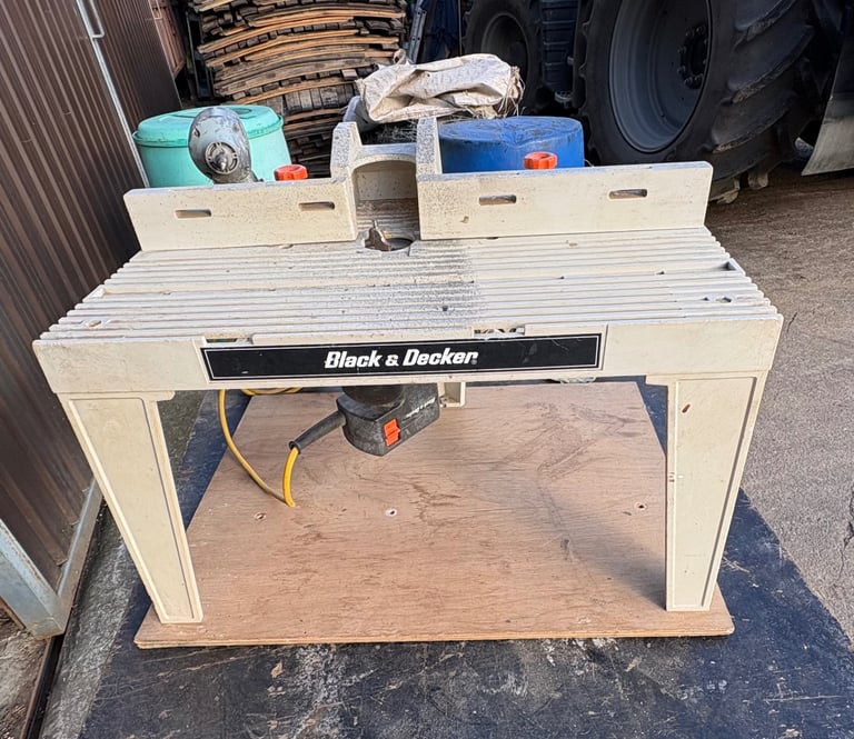 image for Black and Decker Router Table