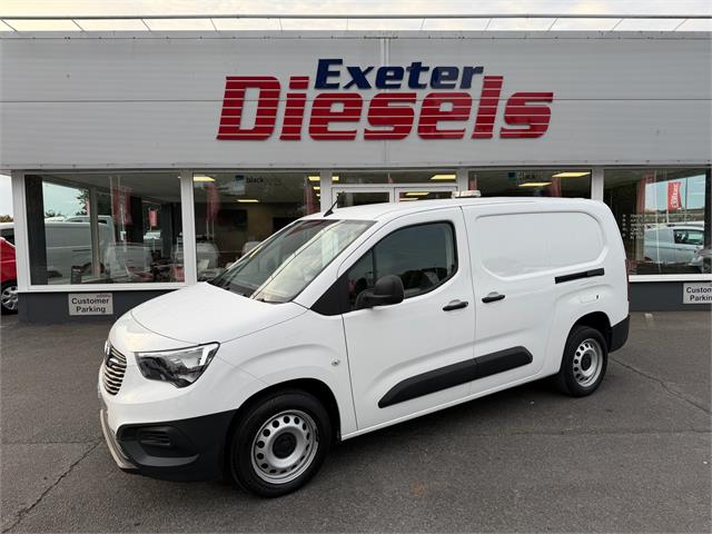 2021 Vauxhall Combo 1.5D 2300 L2H1 Dynamic 100PS Panel Van Diesel Manual