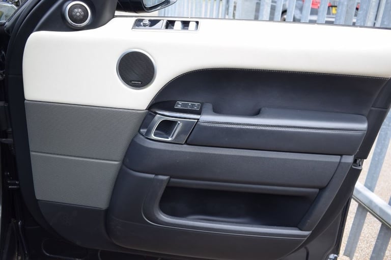 2018 Land Rover Range Rover Sport 3.0 V6 S/C HSE Dynamic 5dr Auto ESTATE PETROL Automatic