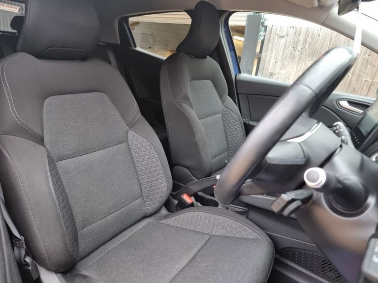 2020 Renault Clio 1.0 TCe Iconic Hatchback 5dr Petrol Manual Euro 6 (s/s) (100 ps) Hatchback Petr...