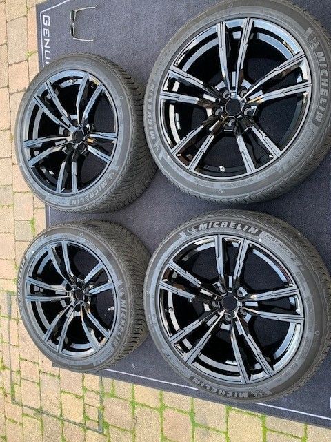 BMW M5 (F90) / Series 8 / M8 (F91 F92 F93)  4 x 265 / 40 R19 winter wheels & tires