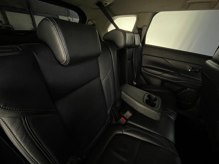 2020 Mitsubishi Outlander 2.0 MIVEC Exceed CVT 4WD Euro 6 (s/s) 5dr ESTATE Petrol Automatic