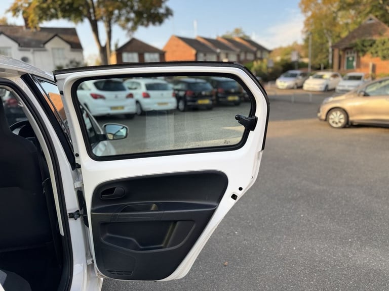 2014 Skoda Citigo 1.0 MPI SE 5dr HATCHBACK PETROL Manual