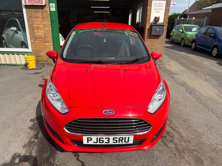2013 Ford Fiesta 1.25 Style 3dr HATCHBACK Petrol Manual