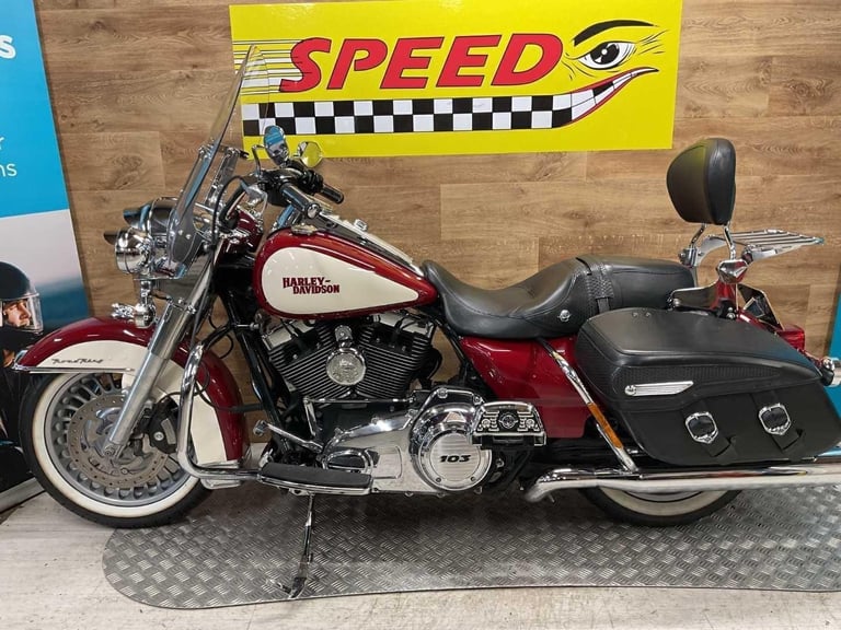 HARLEY-DAVIDSON ROADKING FLHRC