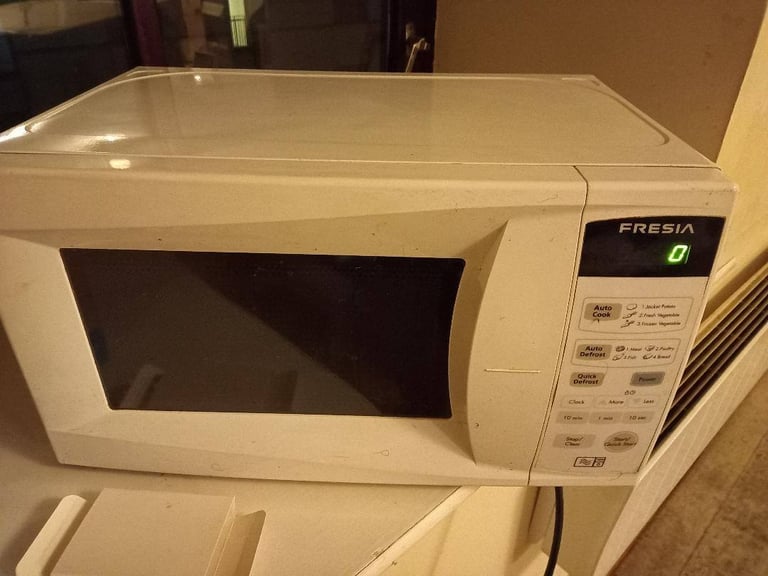 Excellent Microwave for sale! 
