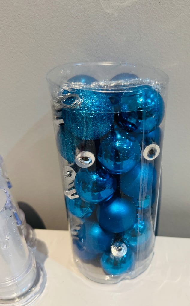24 piece baubles blue & silver 