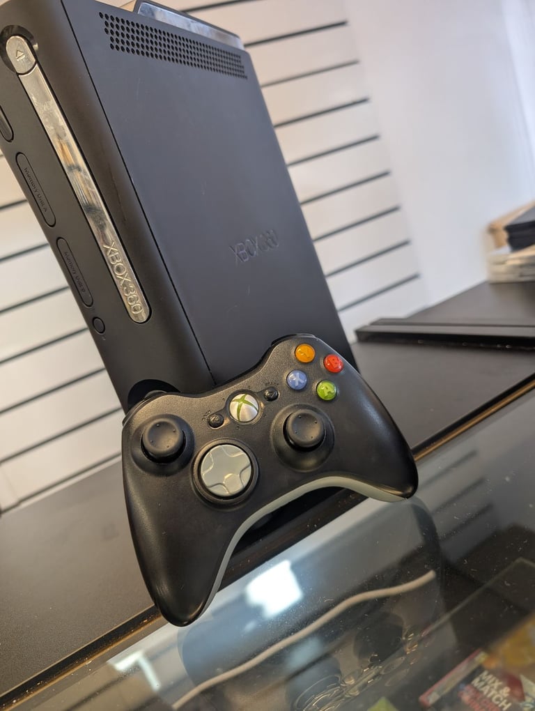 image for Xbox 360 Phat Console (with Controller)