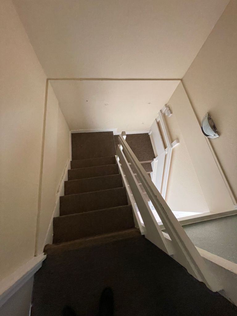 BEAUTIFUL 4 BEDROOM FLAT FOR RENT IN CRANFORD 