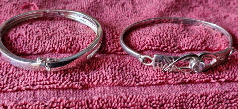 10 silver bangles bracelets 