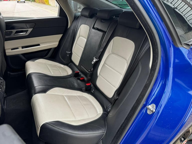 2018 Jaguar XF 2.0d R-Sport Auto AWD Euro 6 (s/s) 4dr SALOON Diesel Automatic