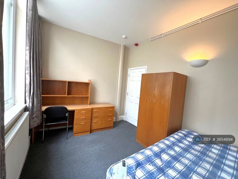 5 bedroom flat in St Nicholas Street, Bristol, BS1 (5 bed) (#2654894)