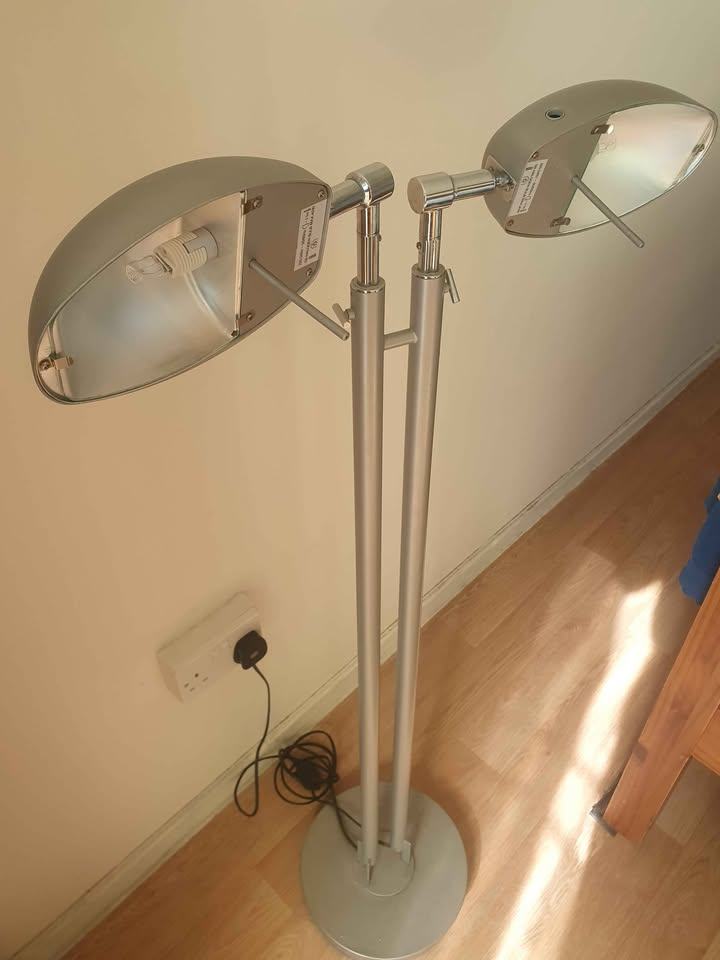 Floor-standing lamp- Double lamps