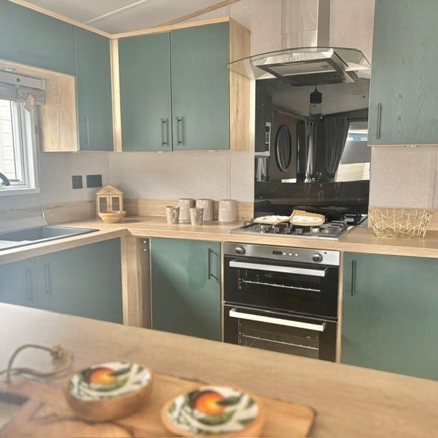 BRAND NEW STATIC CARAVAN FOR SALE AT BROADLAND SANDS HOLIDAY PARK 