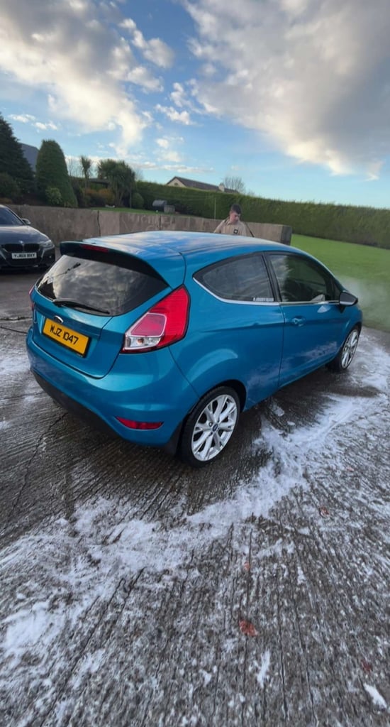 Ford, FIESTA, Hatchback, 2014, Manual, 1241 (cc), 3 doors